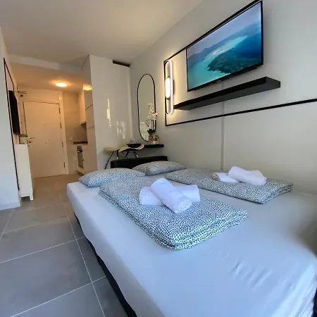 Modern Sea View In Benal Apartment