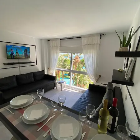 Modern Sea View In Benal Apartment