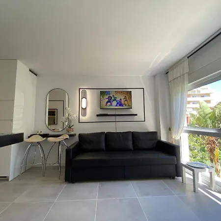 Modern Sea View In Benal Apartment